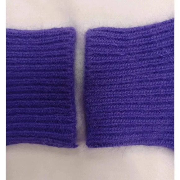 Izod Vintage Angora Wool Blend Purple V Neck Sweater  Size Medium - Picture 6 of 8